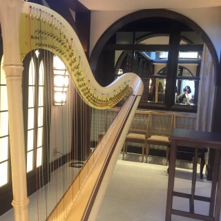 祭壇のすぐ近くにあるハーブ