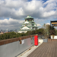 チャペルから大阪城が見える。ズーム機能使わずこの大きさ！