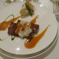 肉料理です。