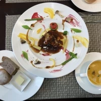 お料理は見た目も良く、とっても美味かったです。