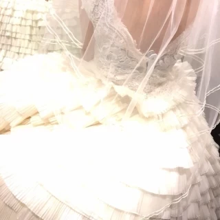 建物の中にドレスショップがあるのは助かります