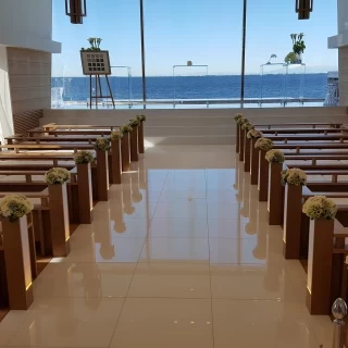 挙式会場は海の目の前です！
何も遮るものはありません！！