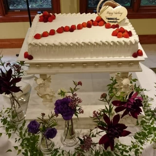 好きなデザインのケーキを作ってもらうことができます！絶品！