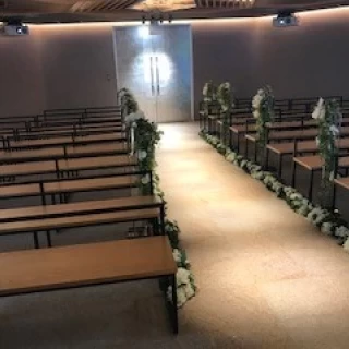 祭壇側からみた雰囲気