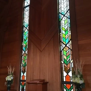 チャペル（祭壇部＆ステンドグラス）