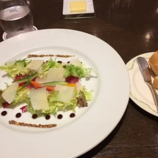 前菜とパン