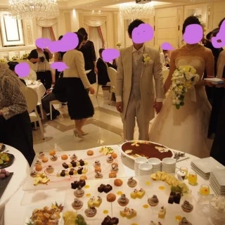 デザートビュッフェ。新郎新婦ももちろん取って食べれます