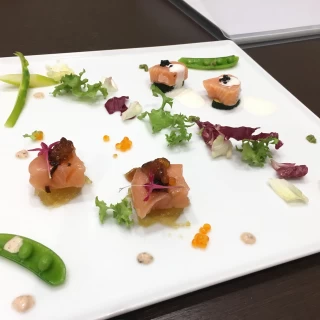 試食