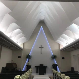 天井が高いです。