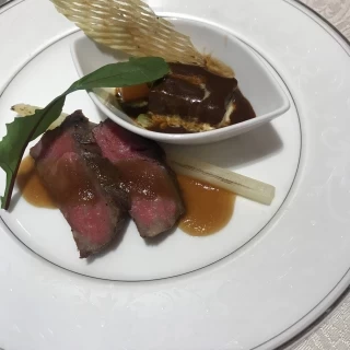 お肉料理。