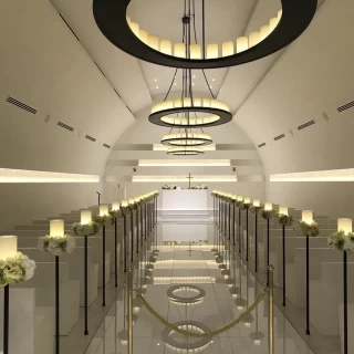 真っ白な綺麗なチャペル