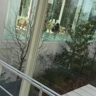 廊下からのチャペル