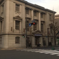 歴史を感じる外観