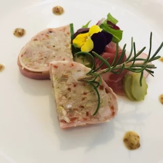 コースの前菜です。
