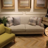 トレンドっぽいマーキーライトがありました。