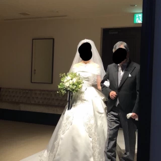 新婦、新婦父の入場。
