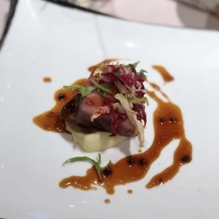 メインのお肉料理