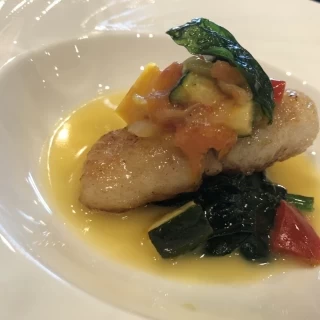 お魚料理もこのボリューム！