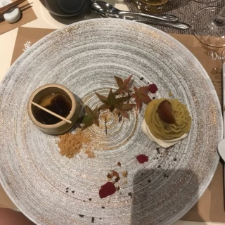 お口直しのデザートは秋の味覚を。