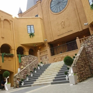 中庭。外国にいるような開放的な雰囲気です。