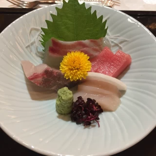 和洋折衷料理のお造りです。