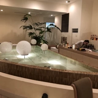 会場は海をイメージさせます