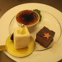 デザートブッフェのケーキ