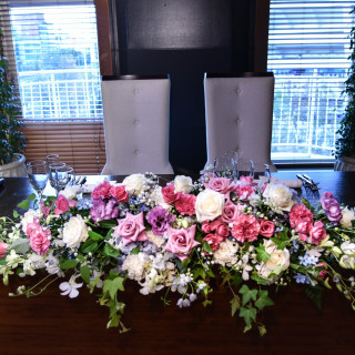 メインテーブルの装花になります。