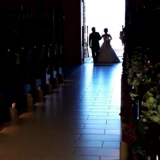 挙式新婦入場　前から撮影