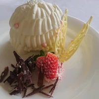 サプライズケーキを取り分けてくださいました。おいしい♡