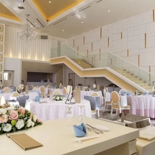 パレス
会場横の会談