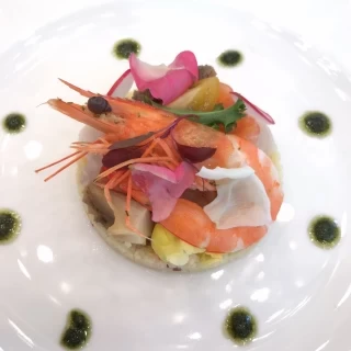前菜は海の幸が盛りだくさんでした。