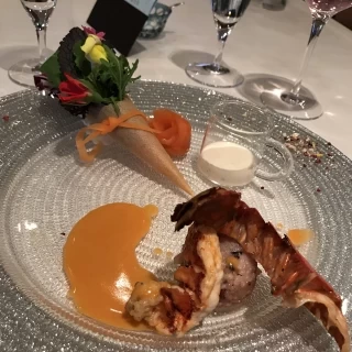 オマール海老の料理が出ました。