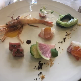一皿目 野菜の盛り合わせ