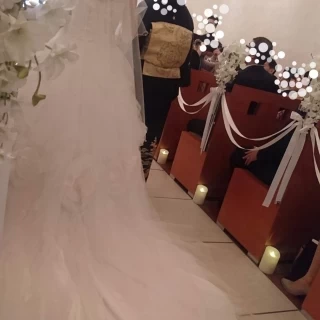派手さはないですが、温かみのあるチャペルです。