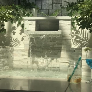 シャンパンアワーも光が差し込み、ここで全員写真を撮ります