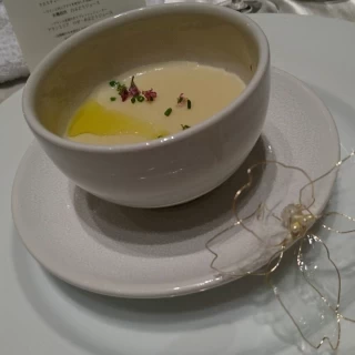 じゃがいものスープに変えてもらった