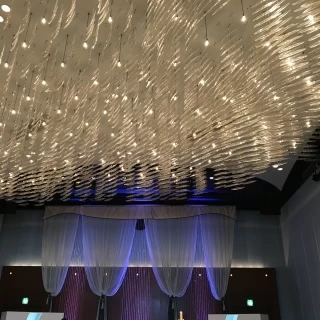 天井が高く豪華でした