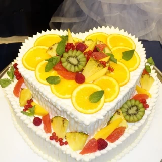 ケーキにあまりこだわりがなかったのですが、こんな素敵なケーキ