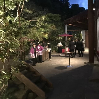 披露宴前の待機場所のガーデンです