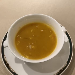 中華でパンプキンスープです