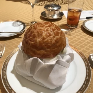 外はカリカリ、中にはスープが入っていて、ワクワクしました。