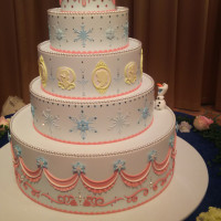 アナと雪の女王をイメージしたウェデイングケーキ