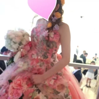 ピンクが良くお似合いな花嫁さん