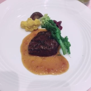 お肉。とても柔らかかったです