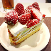 ウエディングケーキのケーキ