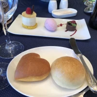 デザートとパン