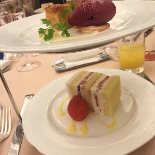 ウェディングケーキとデザート