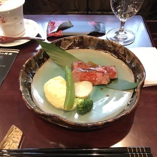 試食でいただいたお肉料理