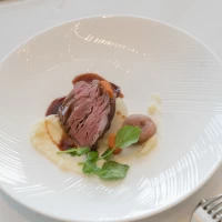 メインの肉料理